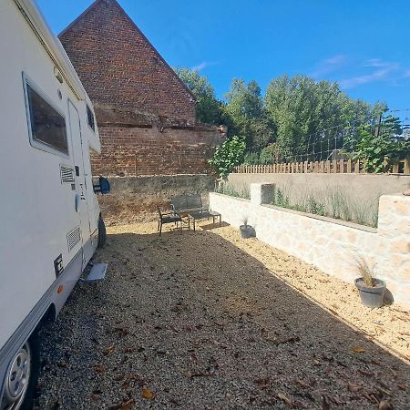 Camping Car A 3 Minutes Du Parc Pairi Daiza Hotel Brugelette Exterior foto