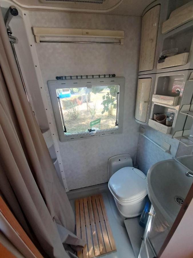 Camping Car A 3 Minutes Du Parc Pairi Daiza Hotel Brugelette Exterior foto